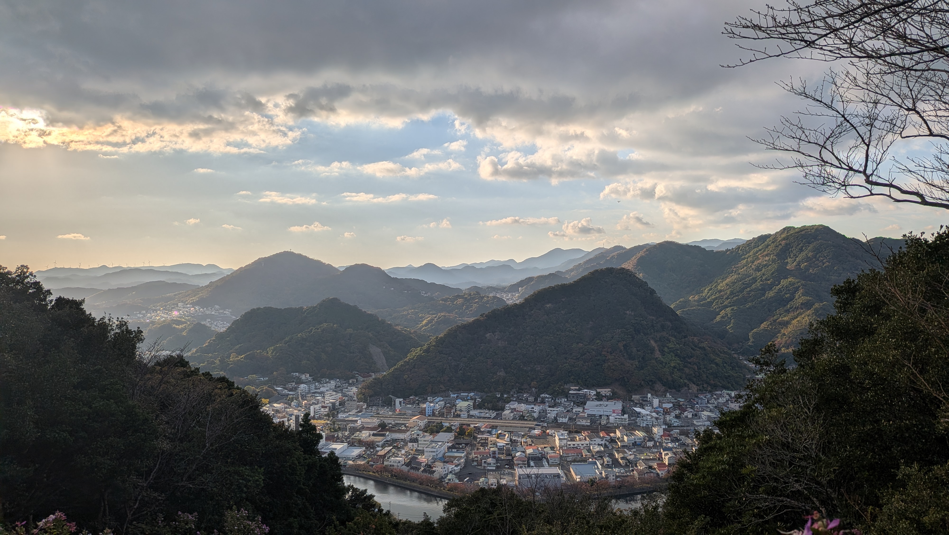 Cover Image for <span class="text-red-500">Travel Blog:</span> Visiting the beautiful and historical port city of Shimoda